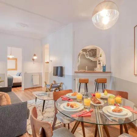Comte Urgell Apartment